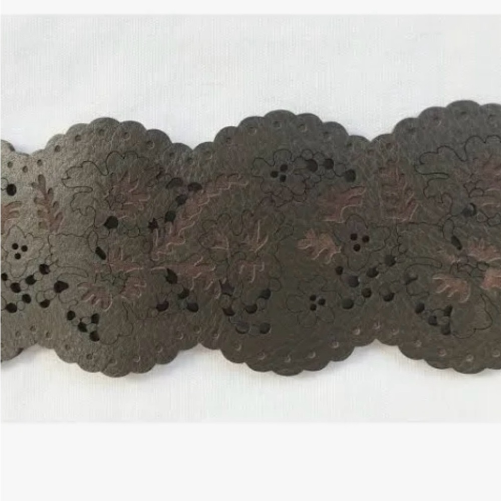 NWT Wolford leather belt  Size 70